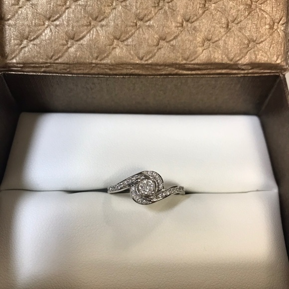 Unknown Jewelry - Diamond engagement ring